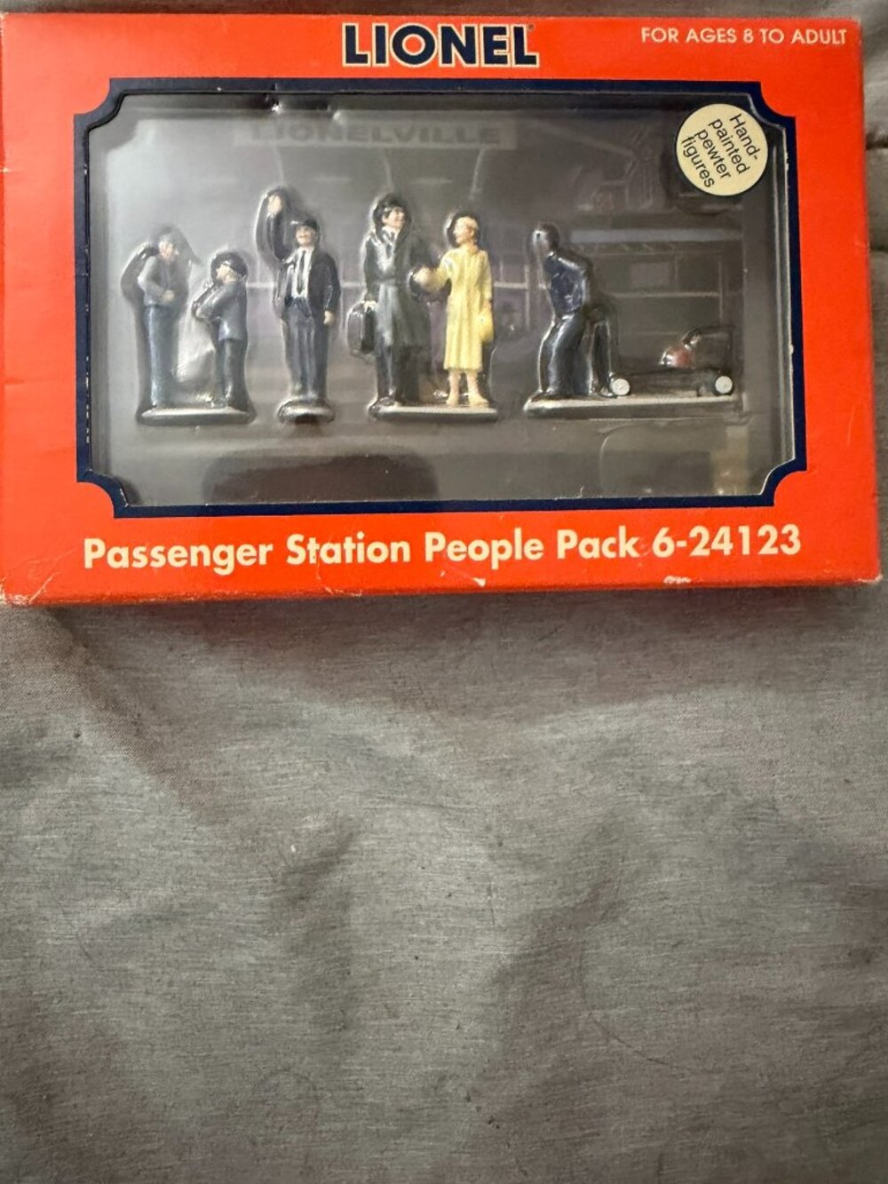 Lionel Passenger Station People